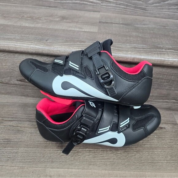 Peloton cycle shoes size 42 or Men's 9 women's 10.5 like new - Picture 6 of 8